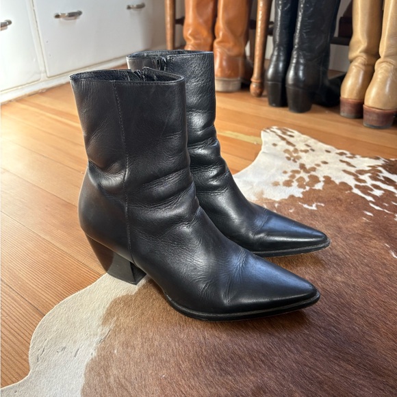 Matisse Shoes - Matisse black Caty boots